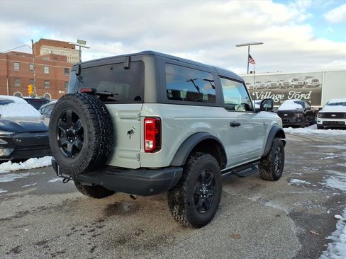 Used 2024 Ford Bronco Black Diamond image 6