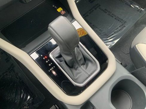 Certified 2025 Subaru Forester Limited image 31