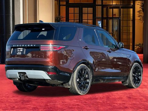 New 2026 Land Rover Discovery Limited Edition image 7