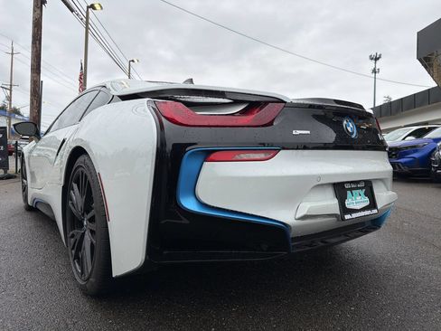 Used 2015 BMW i8 image 8