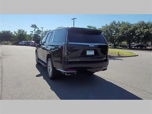 Used 2024 Cadillac Escalade Premium Luxury image 22