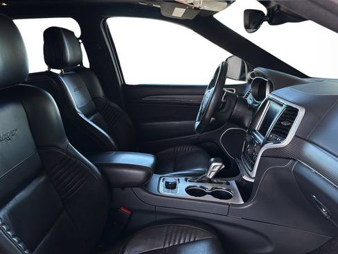 Used 2018 Jeep Grand Cherokee SRT AWD/4WD image 12