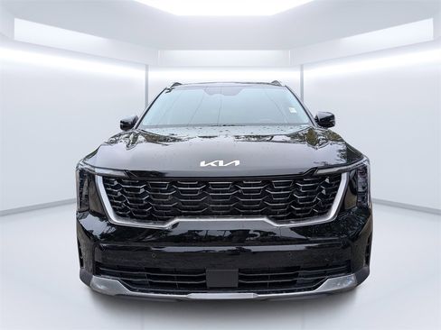 Used 2025 Kia Sorento S image 8