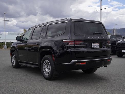Used 2023 Jeep Wagoneer 2WD image 6