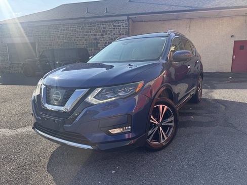 Used 2017 Nissan Rogue SL w/ SL Premium Package AWD/4WD image 2