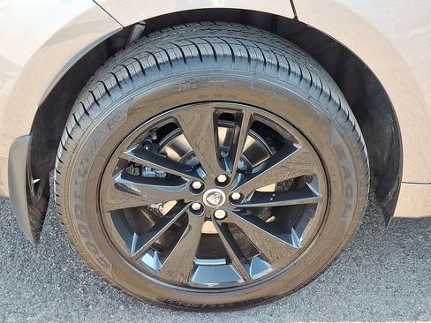 Used 2026 Jaguar F-PACE R-Dynamic S AWD/4WD image 10