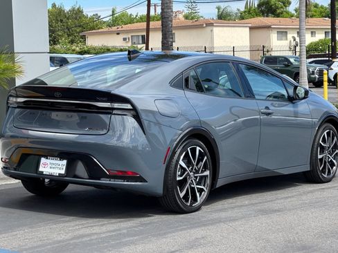 Used 2023 Toyota Prius Prime Premium FWD image 5