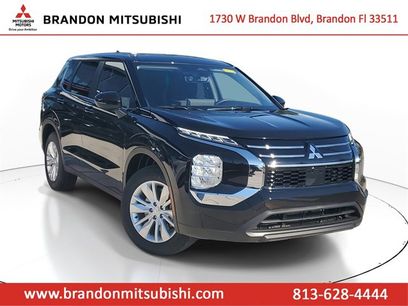 New 2025 Mitsubishi Outlander ES