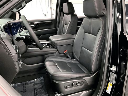 Used 2025 Chevrolet Tahoe RST w/ RST Capability Package AWD/4WD image 22