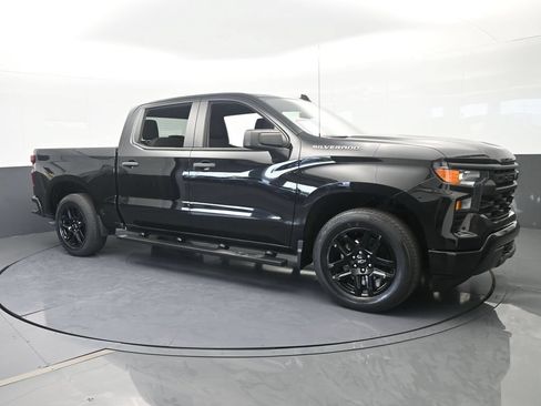 Used 2024 Chevrolet Silverado 1500 Custom RWD image 8