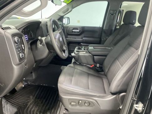 Used 2023 Chevrolet Silverado 1500 Custom Trail Boss w/ LPO, Dark Essentials Package image 5