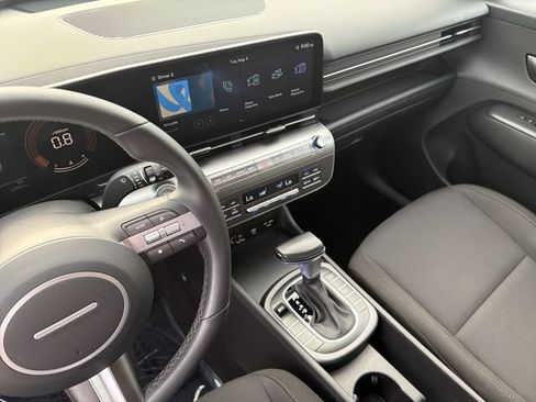Certified 2025 Hyundai Kona SEL FWD image 34
