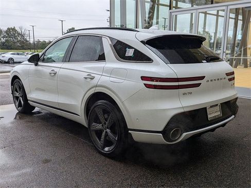 Used 2025 Genesis GV70 3.5T Sport w/ Sport Prestige Package image 2