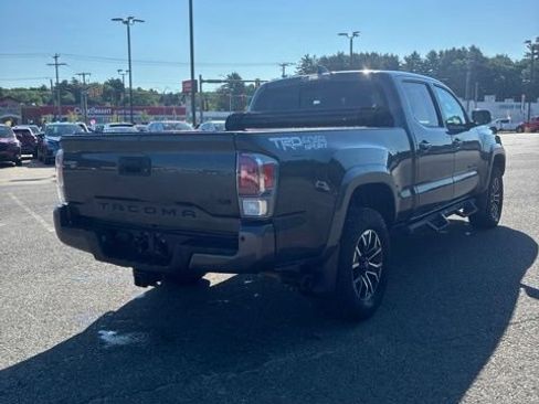 Used 2022 Toyota Tacoma TRD Sport w/ Technology Package AWD/4WD image 6