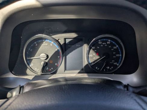 Used 2016 Toyota RAV4 XLE image 30