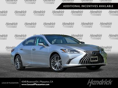 New 2025 Lexus ES 350 w/ Premium Package