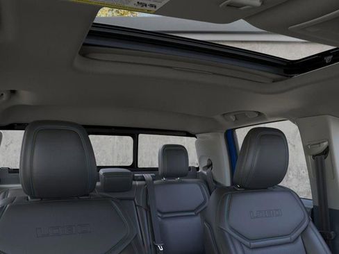 New 2025 Ford Maverick Lobo image 12