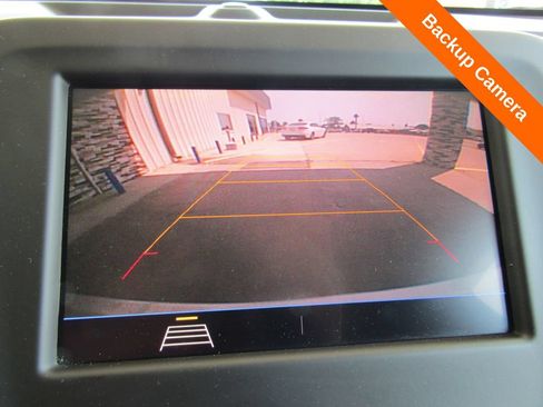 Used 2021 Chevrolet Equinox LT w/ LPO, Cargo Package AWD/4WD image 9