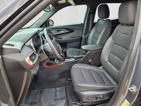 Used 2021 Chevrolet TrailBlazer RS w/ Convenience Package FWD image 17