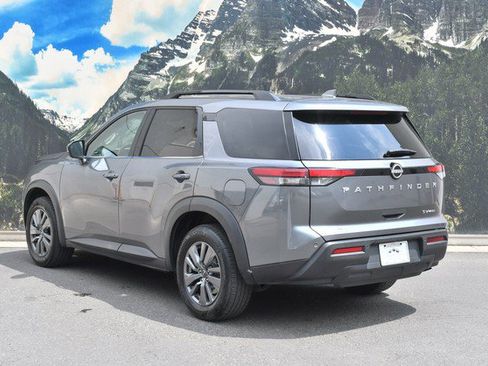 Used 2024 Nissan Pathfinder SV AWD/4WD image 9