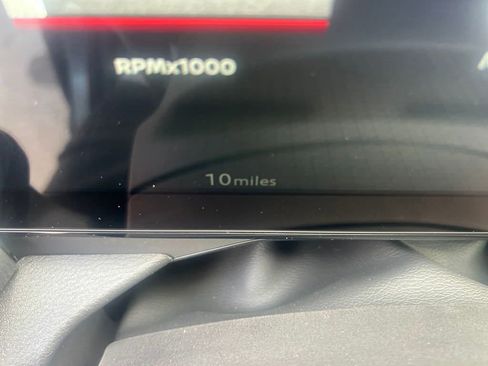 Certified 2025 Nissan Kicks SR image 18