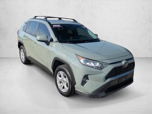 Used 2019 Toyota RAV4 XLE w/ Convenience Package FWD image 3