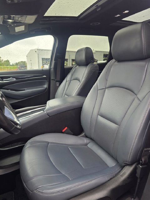 Used 2023 Buick Enclave Essence w/ Experience Buick Package AWD/4WD image 13