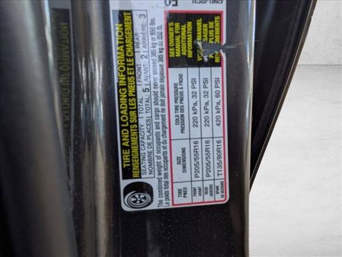 Used 2010 Toyota Matrix image 23