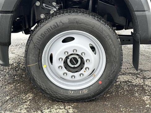 New 2026 Ford F550 4x4 Supercab Super Duty image 9