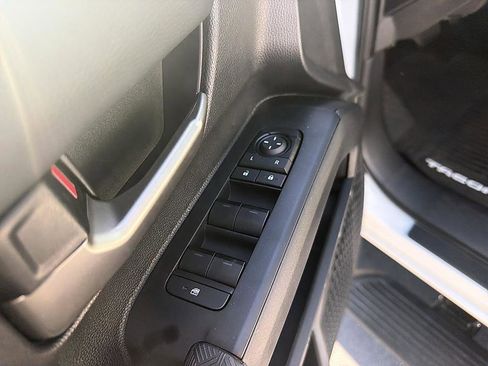 Certified 2025 Toyota Tacoma Limited AWD/4WD image 10