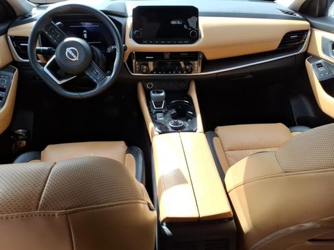 Used 2023 Nissan Rogue Platinum image 9