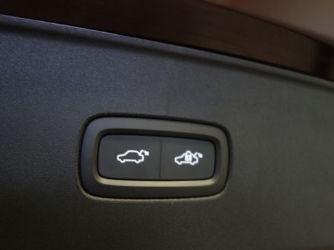 Certified 2025 Volvo EX90 Ultra image 29