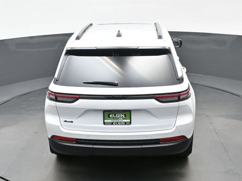 New 2025 Jeep Grand Cherokee Altitude AWD/4WD image 21