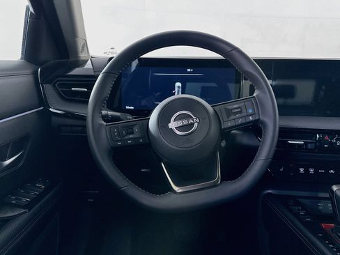 Used 2026 Nissan Kicks SR w/ Cold Weather Package FWD image 18