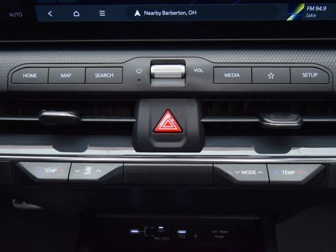 Used 2025 Kia K4 GT-Line Turbo image 35