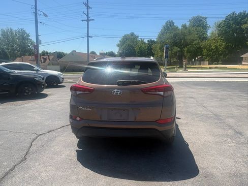 Used 2017 Hyundai Tucson SE Plus FWD image 6