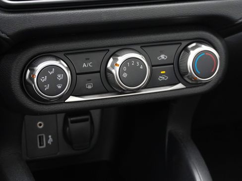 Used 2020 Nissan Versa S FWD image 26