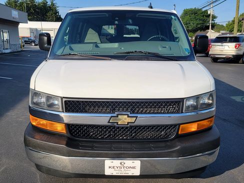 Used 2020 Chevrolet Express 3500 LT w/ LT Preferred Equipment Group RWD image 2