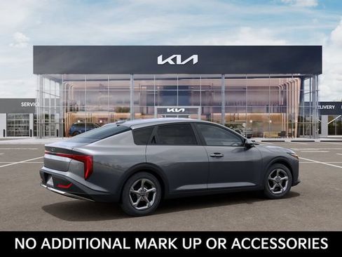New 2026 Kia K4 FWD image 6