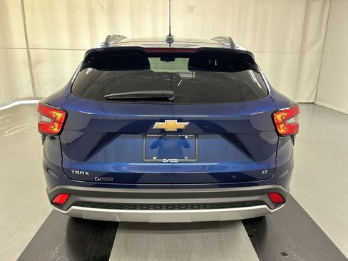 Certified 2024 Chevrolet Trax LT w/ Driver Confidence Package FWD image 20