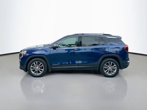 Used 2022 GMC Terrain SLT w/ Infotainment Package II FWD image 4