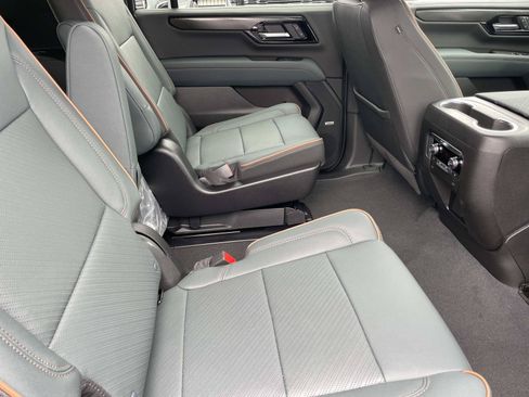 New 2026 GMC Yukon XL AT4 AWD/4WD image 27