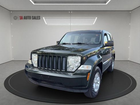 Used 2011 Jeep Liberty Sport image 1