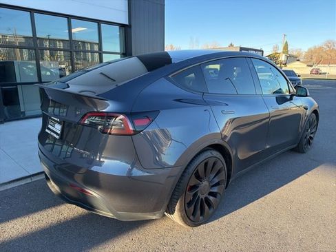 Used 2022 Tesla Model Y Performance image 10