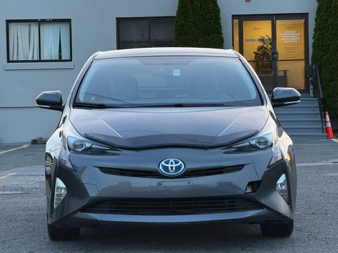 Used 2016 Toyota Prius Two FWD image 3