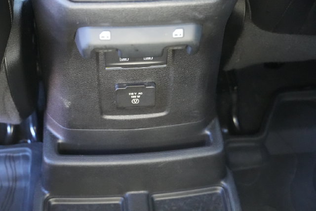 Used 2021 Jeep Wrangler Unlimited Sahara AWD/4WD image 18