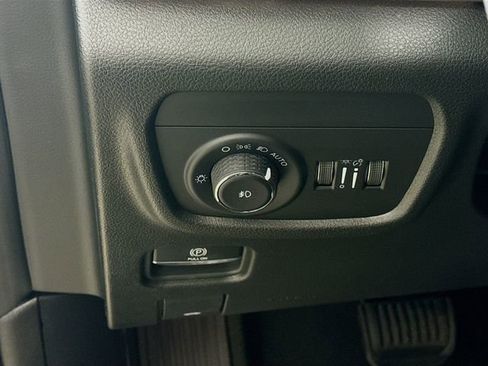 New 2025 Jeep Grand Cherokee Limited image 10