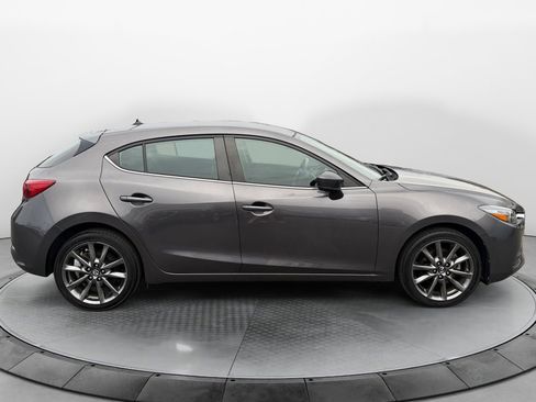 Used 2018 MAZDA MAZDA3 Touring image 8