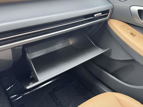 Used 2025 Hyundai Sonata Limited FWD image 31