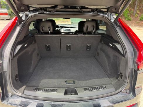 Used 2023 Cadillac XT4 Premium Luxury FWD image 13
